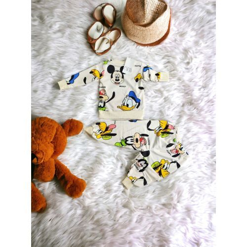 Dijital Karakter Baskili Cepsiz Takimlar (Donalt)