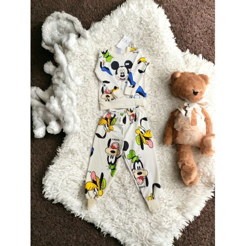 Dijital Karakter Baskili Cepsiz Takimlar (Donalt)