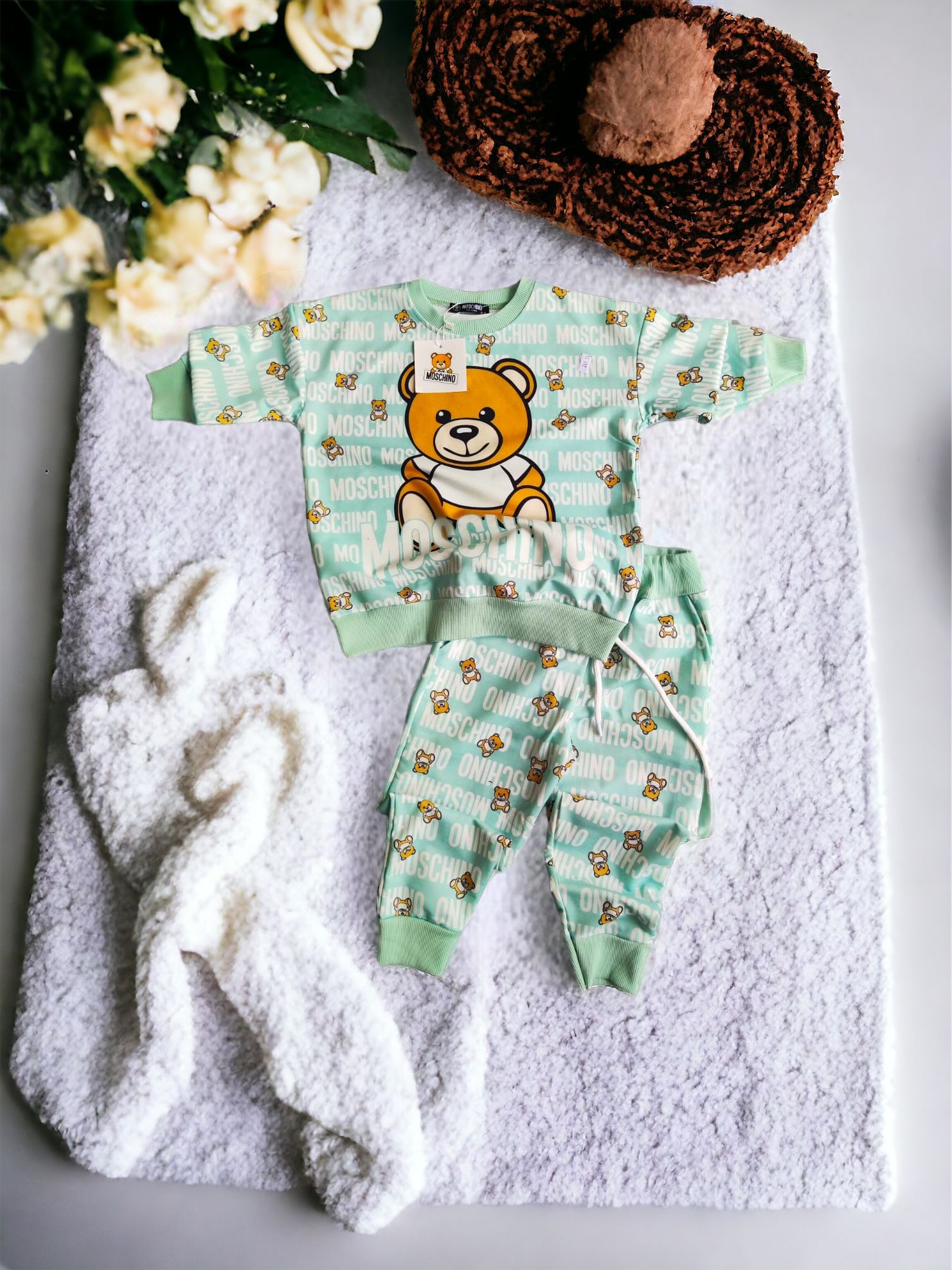 Dijital Karakter Baskili Cepli Takimlar (Moschino)