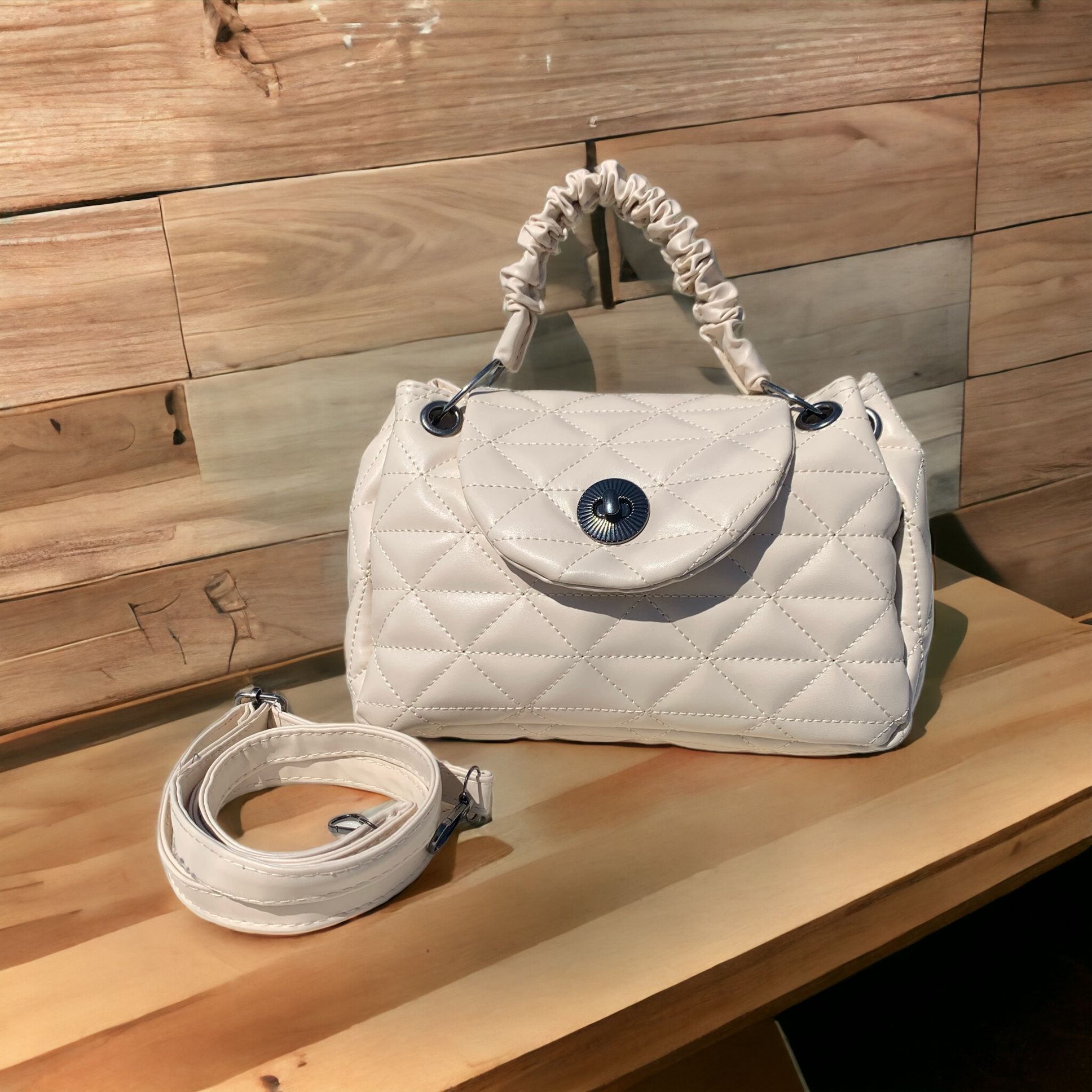 Baklava Desenli Büzgürlü Tutamaç Detaylı El ve Omuz Çantası